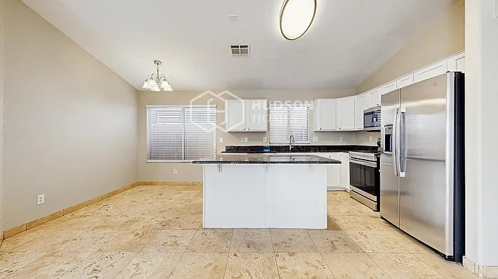 3259 E Kerry Ln — Photo 8