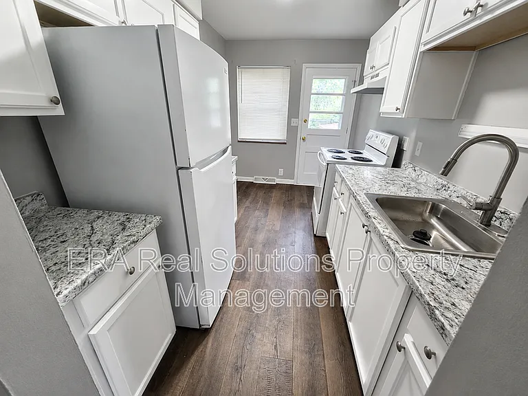 166 Broad Meadows Blvd — Photo 3