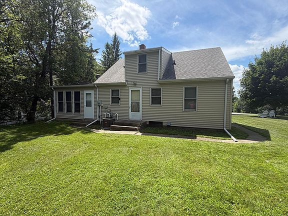 4th image of 1412 Highway 71 NE
