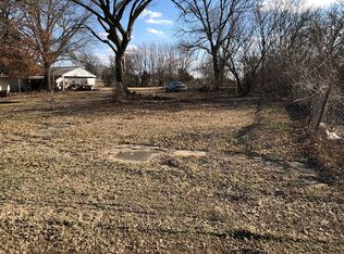 111 E 9th St, Mulberry, KS 66756