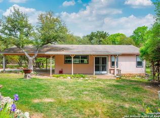 1143 Forest View Dr, Blanco, TX 78606