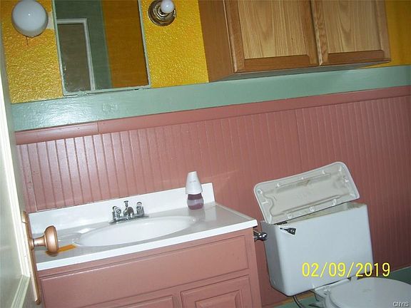 4th image of 168 Kenwood Ave #70