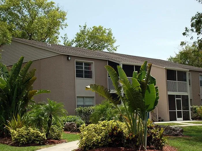 2 bed, 950 sqft, $1,295 — Photo 3