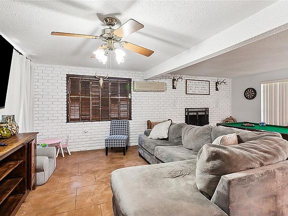 5th image of 112 Grand Island St