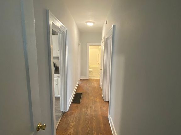 4th image of 2603 E 5th Ave