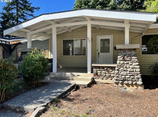 589 N 10th St, Coos Bay, OR 97420