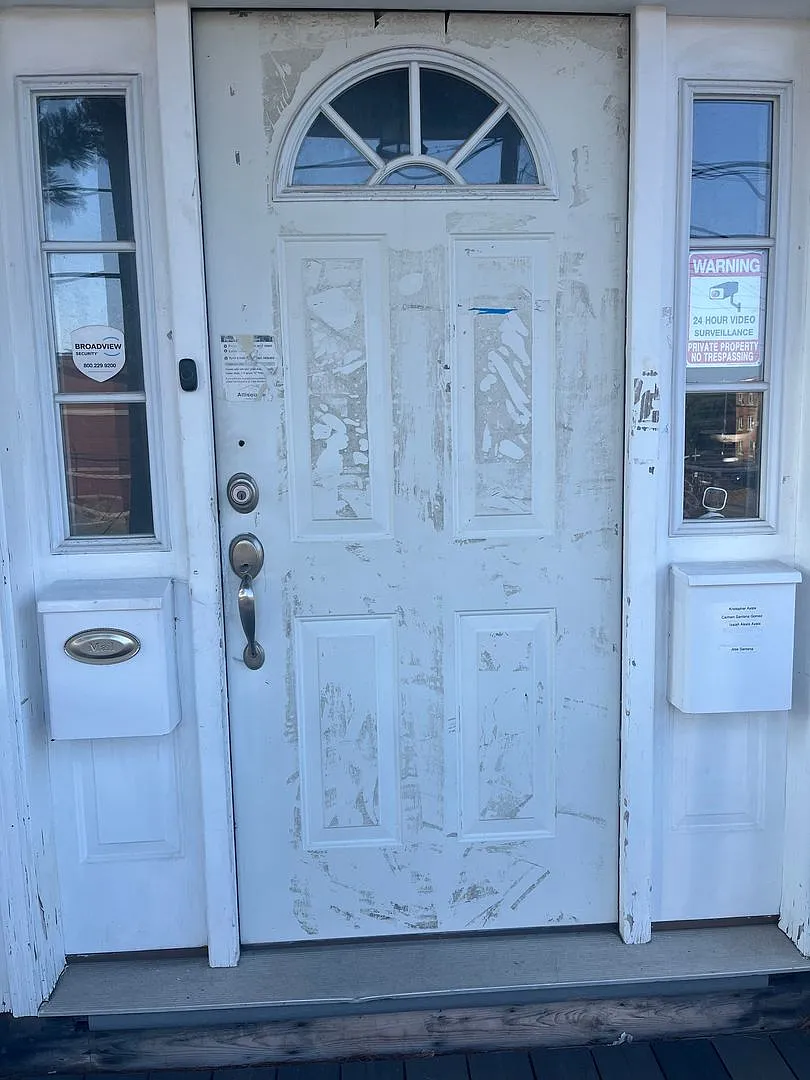 2 Bed / 1 Bath First-Floor Rental Available ASAP — Photo 3