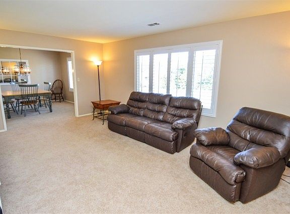 3rd image of 1338 Idaho Ave