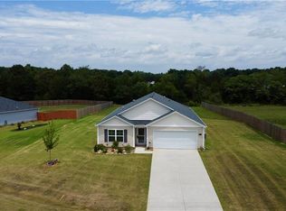 202 Alamos Ave, Lexington, NC 27295