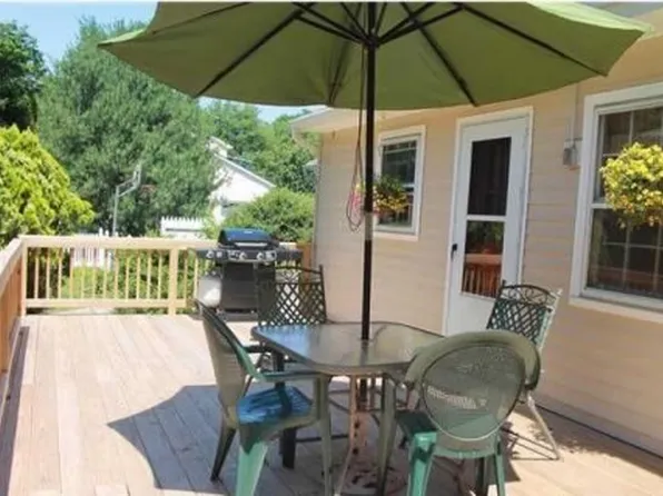 821 Middletown Lincroft Rd #R, Middletown, NJ 07748