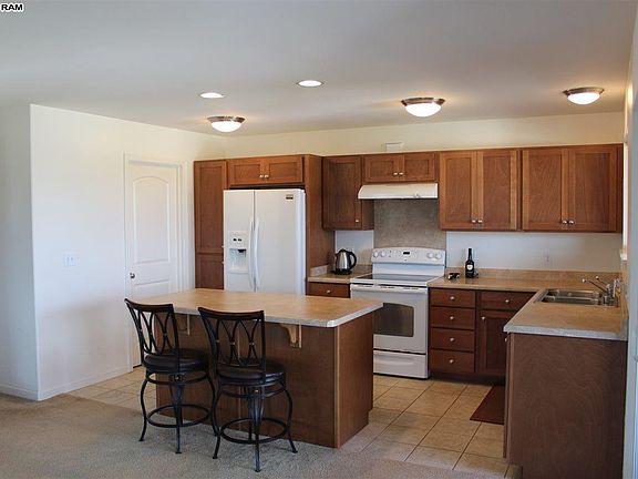 2nd image of 318 Lau Manamana St #318