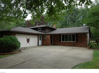6239 Carlyle Dr, Seven Hills, OH 44131