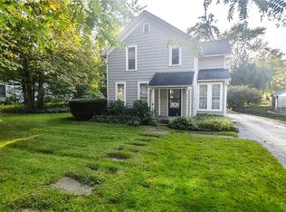 206 South St, Chardon, OH 44024