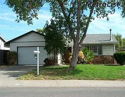 7548 Garden Gate Dr photo 1