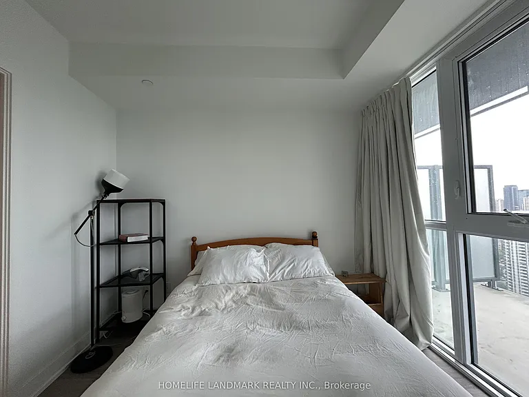 7 Grenville St #3410 — Photo 12