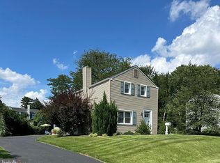217 Lyster Rd, Oreland, PA 19075