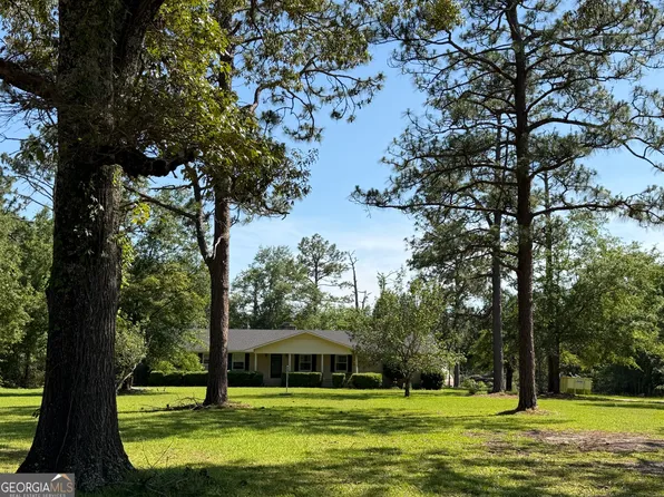 257 Lonnie Burke Rd, Portal, GA 30450