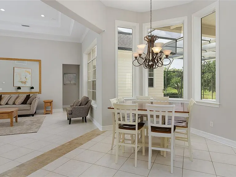 216 Eastpark Dr — Photo 23