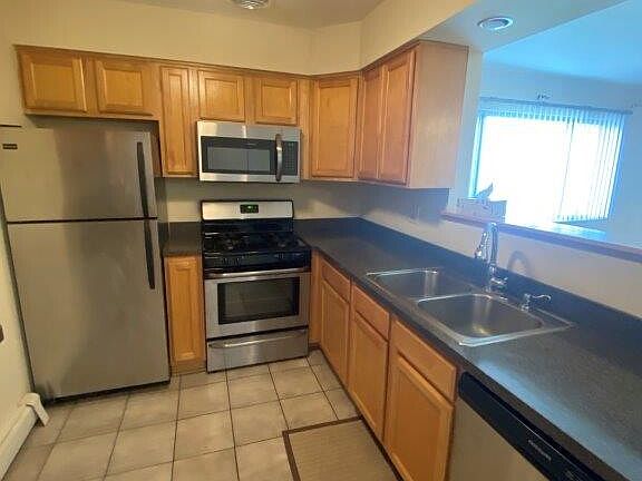 3rd image of 205 Miner Arlington Hts #407