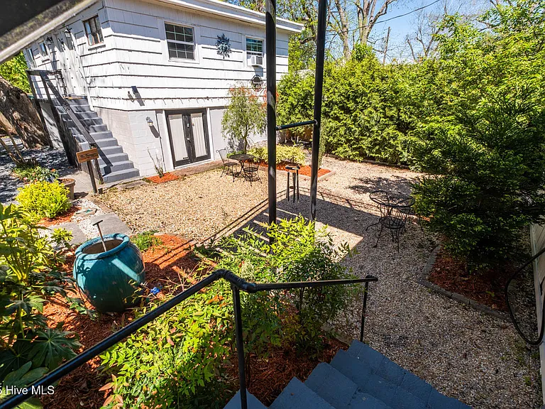 411 George St #2 — Photo 20
