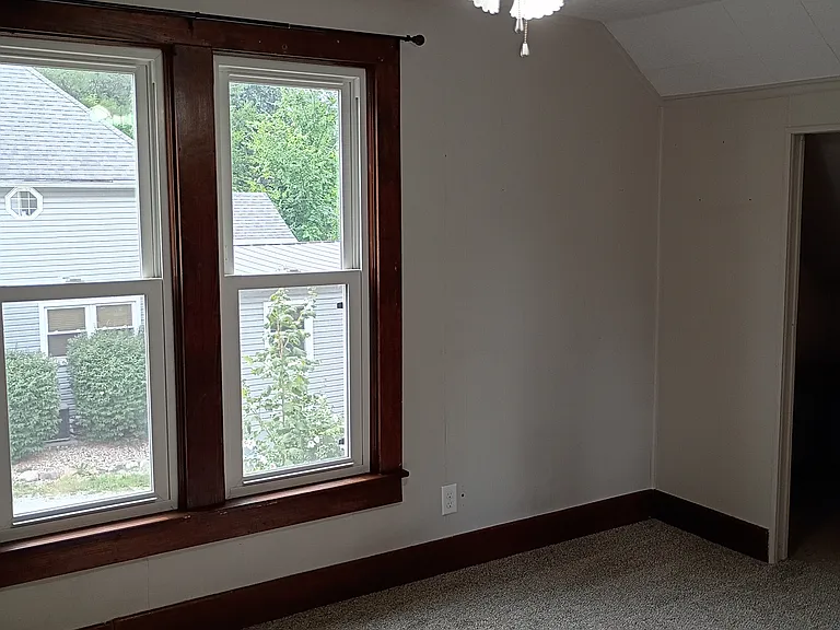 1219 E Market St — Photo 7