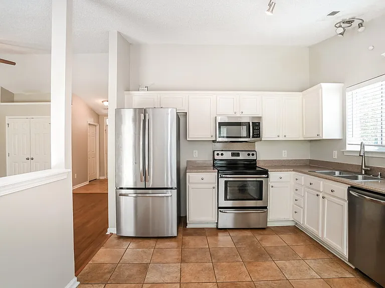 9928 Peppermint Ln — Photo 8
