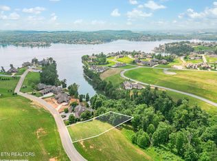 846 Taffrail Dr, Lenoir City, TN 37772