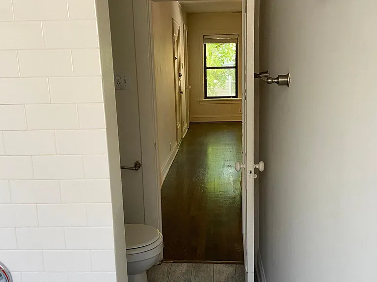 1253 W Henderson St #1 — Photo 22