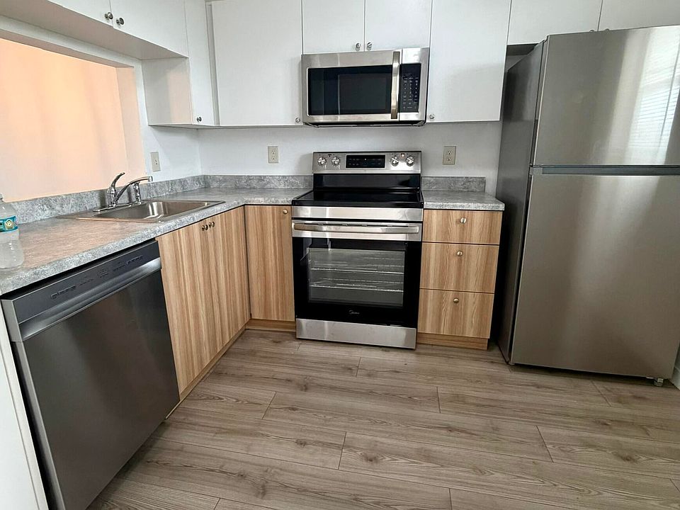 1st image of 4025 N NOB HILL Road #409