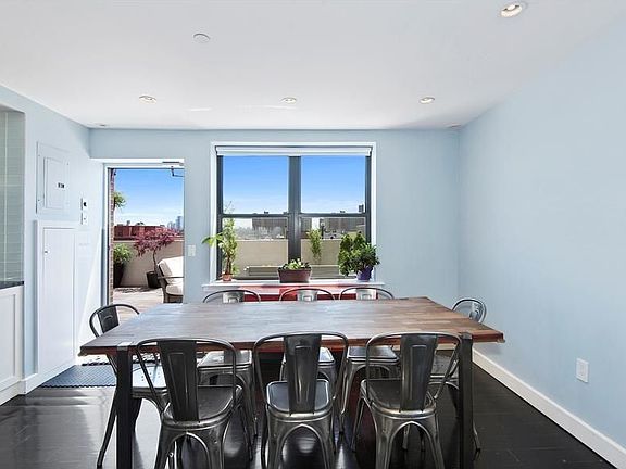 5th image of 133 Essex St APT 701