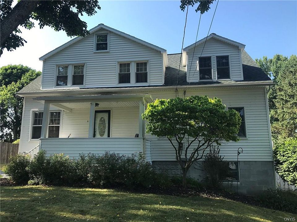 2nd image of 11 Locust St
