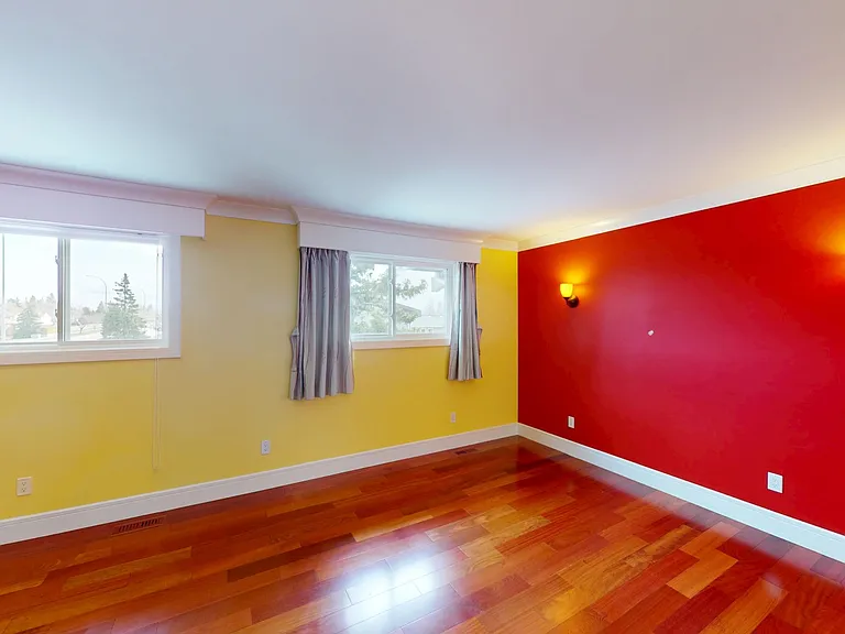 502 Silvercreek Close NW — Photo 9