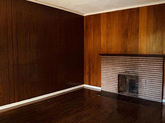 2nd image of 2561 McGill St