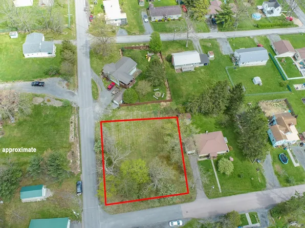 815L Mountain Rd, Oakland, MD 21550