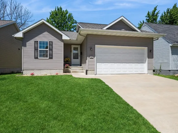 1634 8th St NW, Cedar Rapids, IA 52405