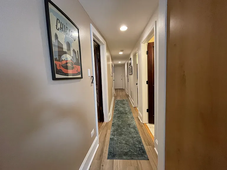 1506 W Polk St — Photo 8