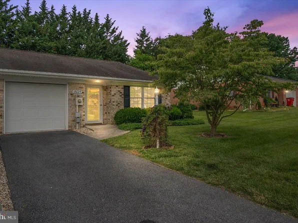 18025 Pin Oak Rd, Hagerstown, MD 21740