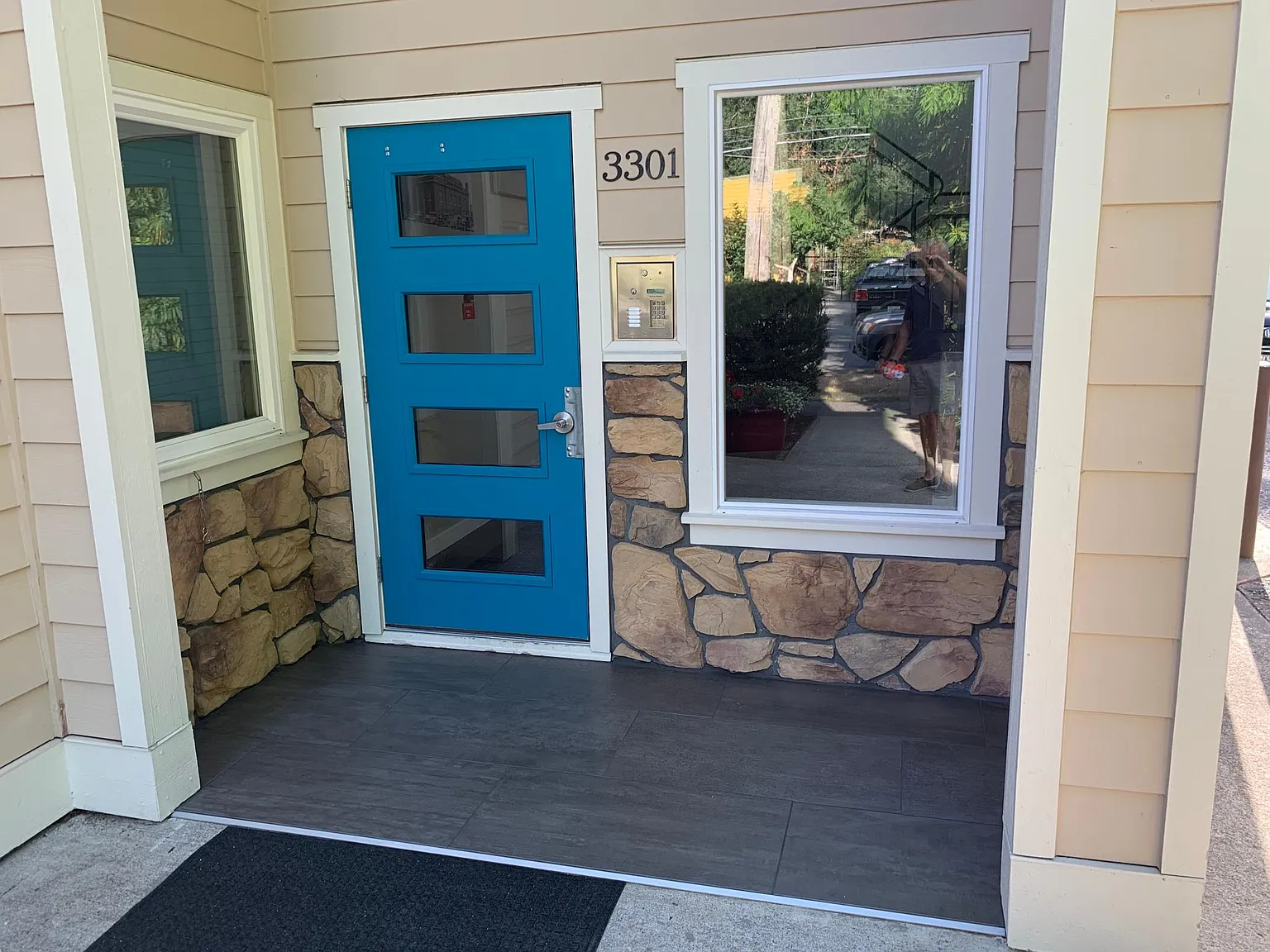 3301 N Proctor St — Photo 1