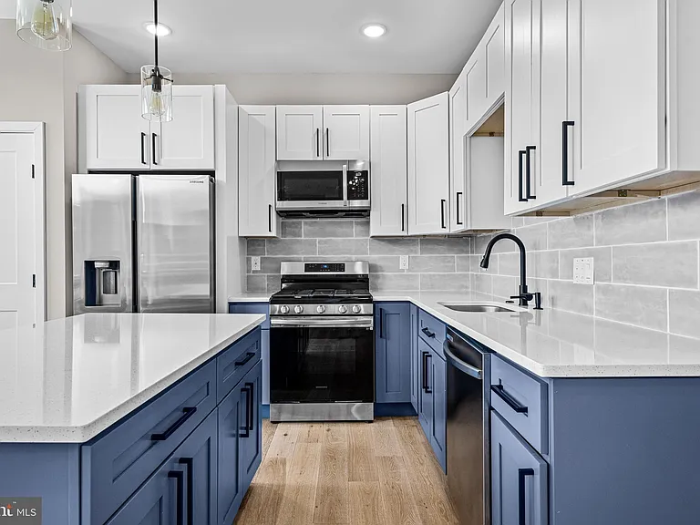 2409 N Hancock St #4 — Photo 16