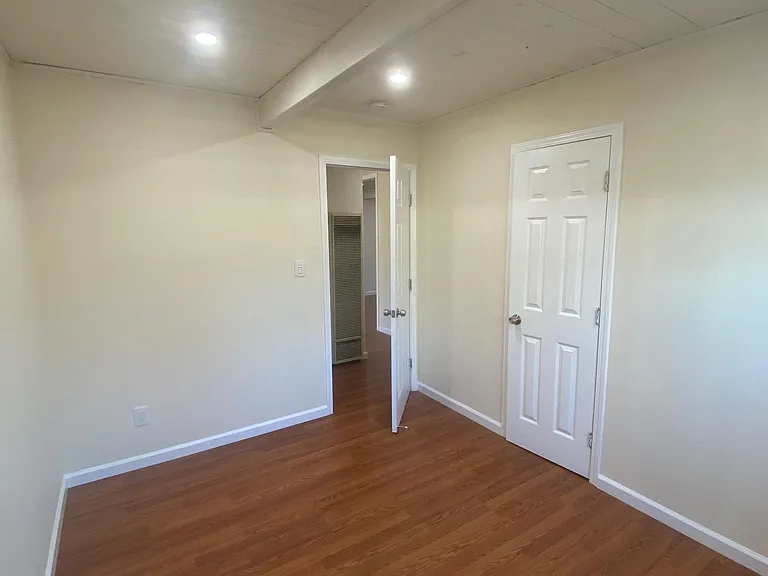 979 Portola Ave — Photo 14