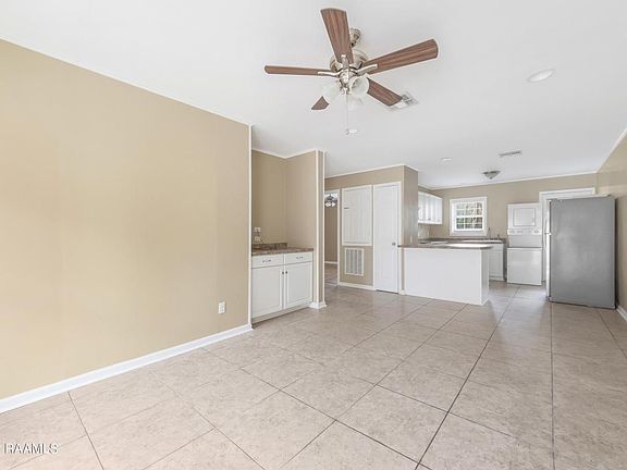 5th image of 1501 W Saint Mary Blvd #C