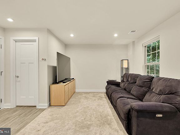 5th image of 7831 Francis Dickens Ln
