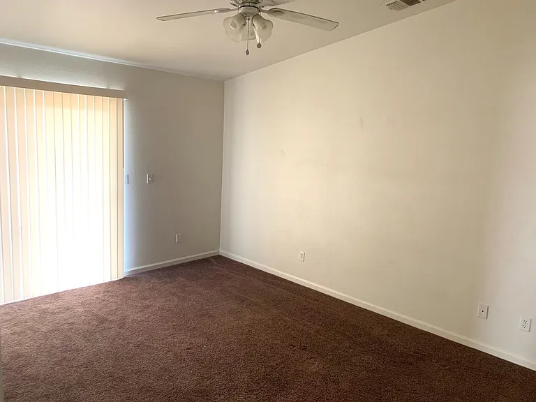 5499 Mariposa Ave — Photo 6