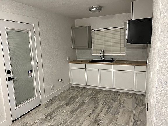 2nd image of 534 Creath Pl