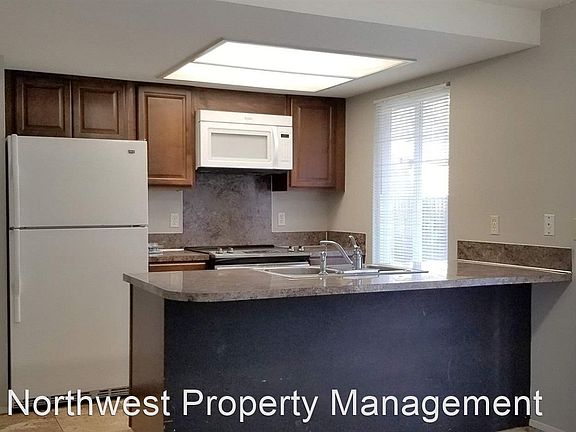5th image of 1204 Manito Dr NE