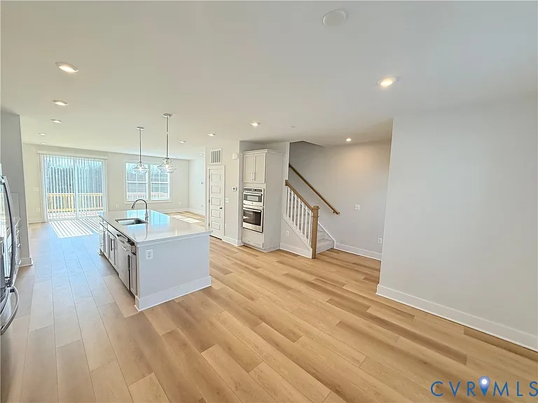 4007 Munson Woods Pl — Photo 3