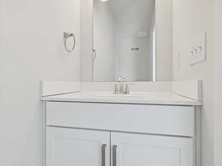 113 Fleet Ct — Photo 14