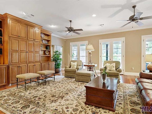5th image of 9266 N Parkview Dr