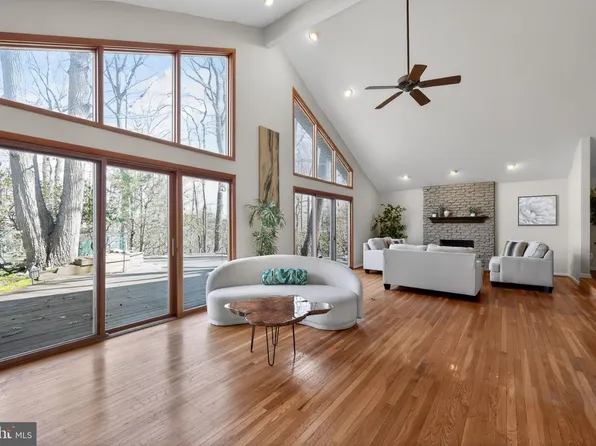 1017 Owl Ln, Cherry Hill, NJ 08003