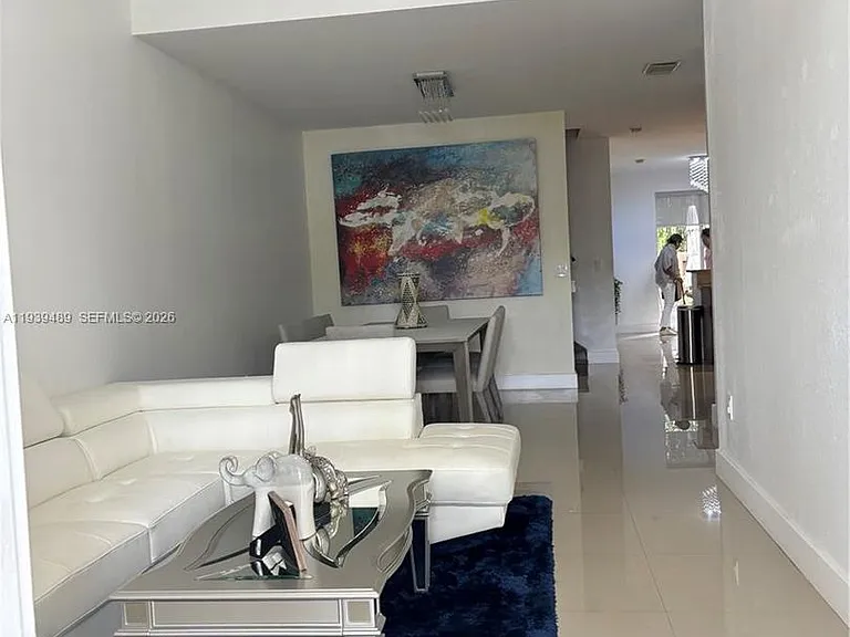 10788 NW 74th Ln — Photo 5